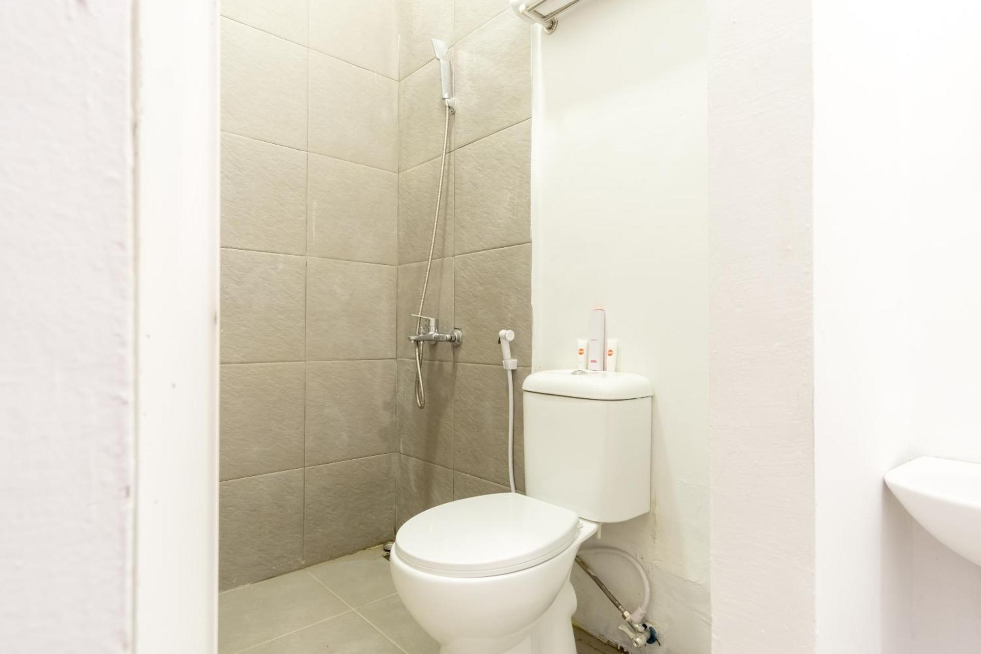 Hotel O Metropolitan Homestay Near Komplek Asia Megamas เมดาน ภายนอก รูปภาพ